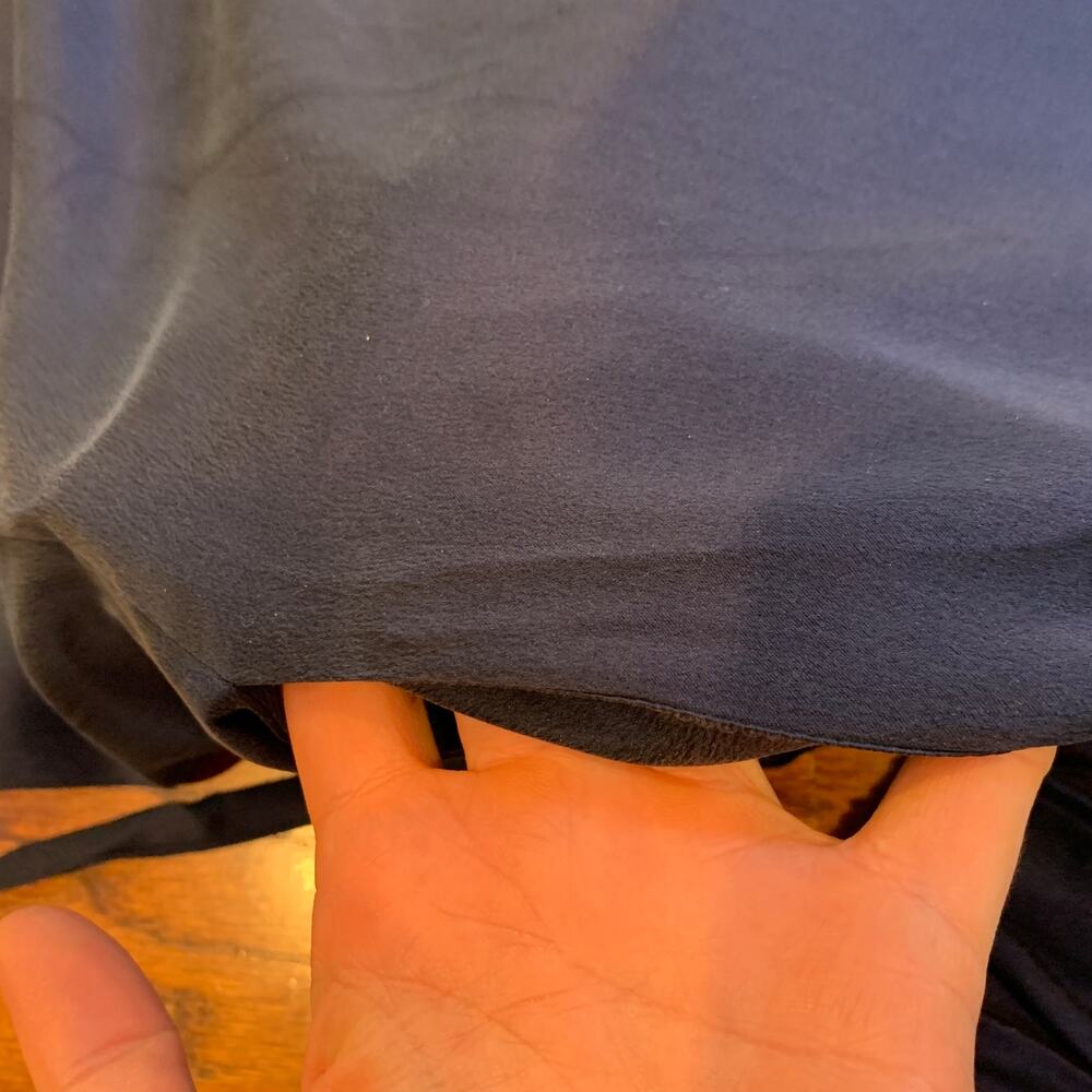 Lunya Washable Silk Robe MSRP $298 | Navy Blue | Size XS/S - Picture 8 of 10